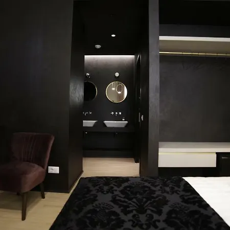 Suitelifetrevi 招待所