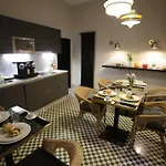 Suitelifetrevi Penzion 4*